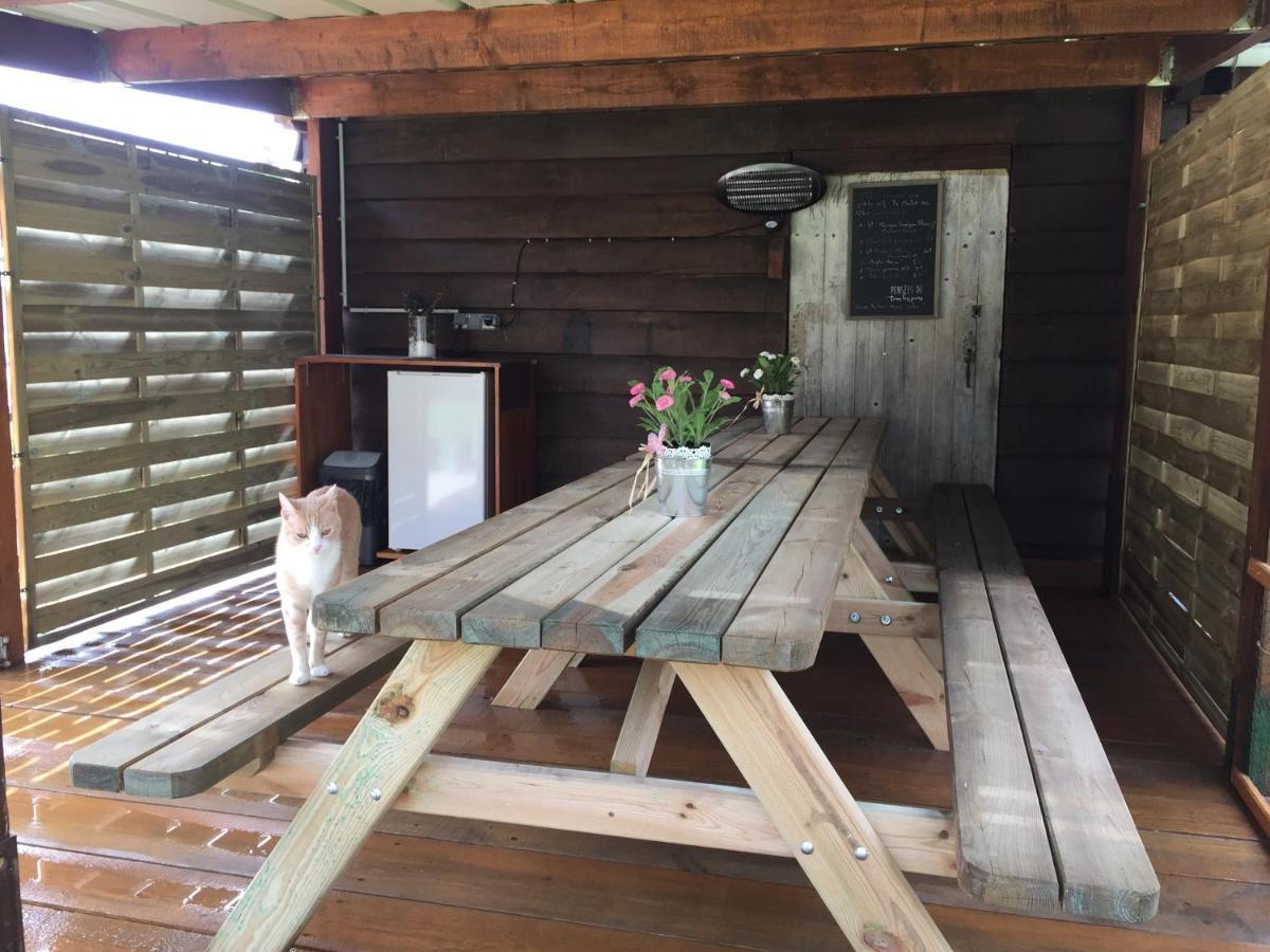 Roulottes Du Chalet Des Pins Rougeou Exteriér fotografie