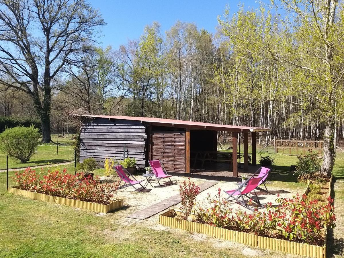 Roulottes Du Chalet Des Pins Rougeou Exteriér fotografie